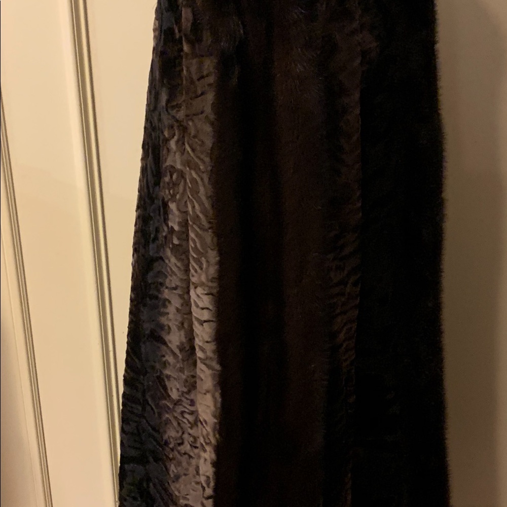 Coat - Picture 3 of 4